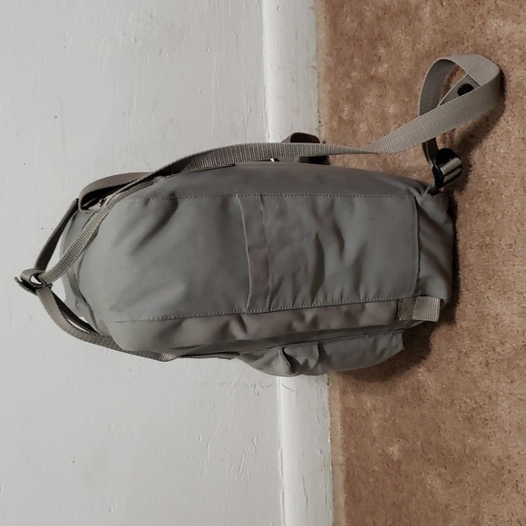 Fjallraven Kanken Classic Backpack Shoulder Bag Grey 23510 Padded Back - Picture 6 of 13